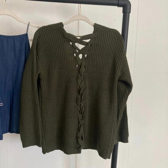 Women's Not So Mystery Box Size Medium #12 - Picture 14 of 16